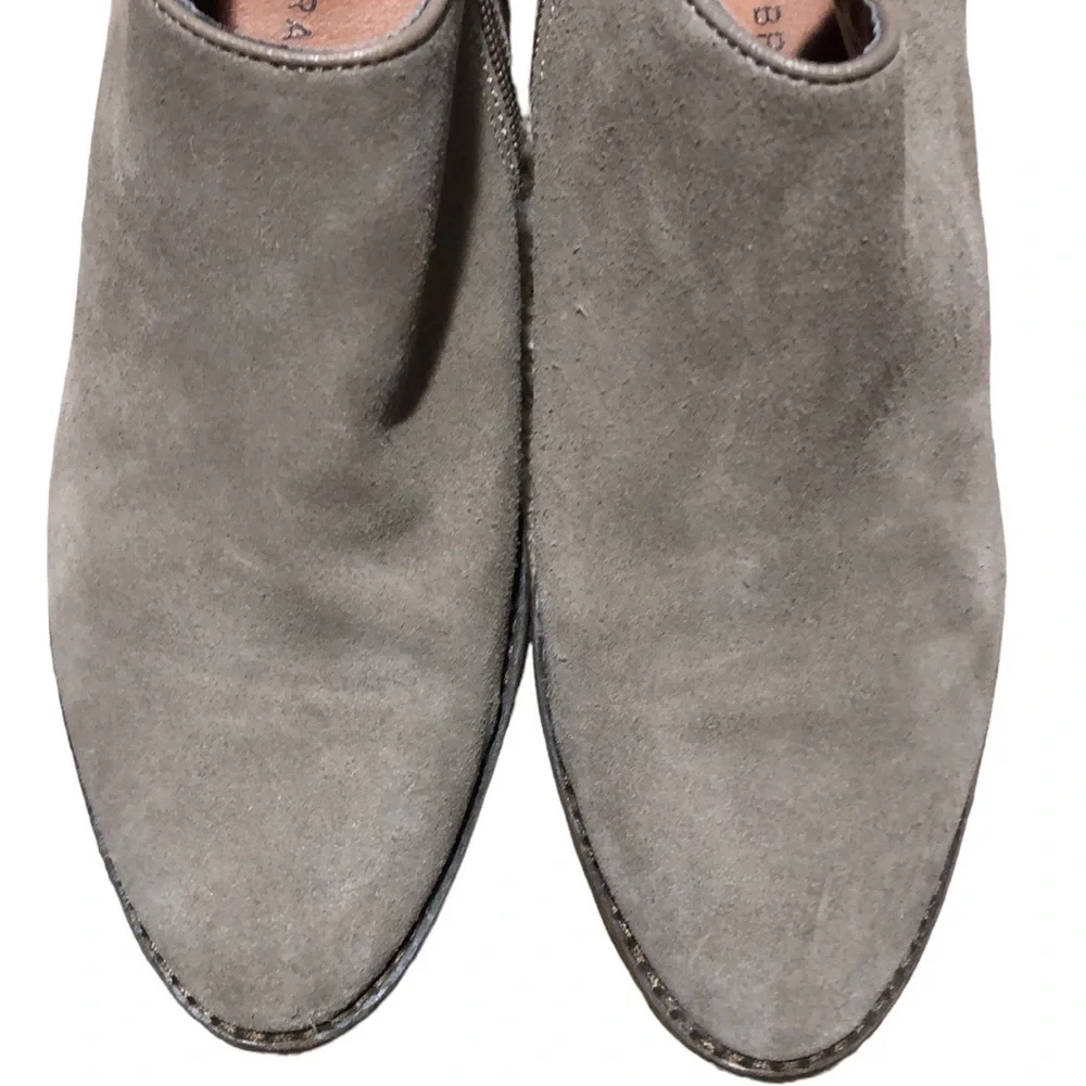 LUCKY BRAND | Women’s Taupe Faithly Suede Almond Toe Ankle Boot Booties size 8 - Picture 4 of 12